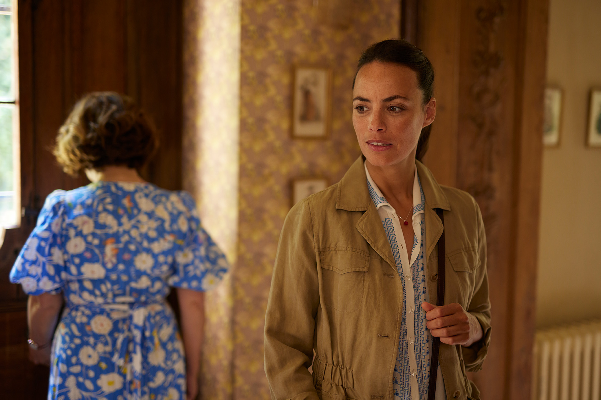 SOUS LE TAPIS Critique du film de Camille Japy